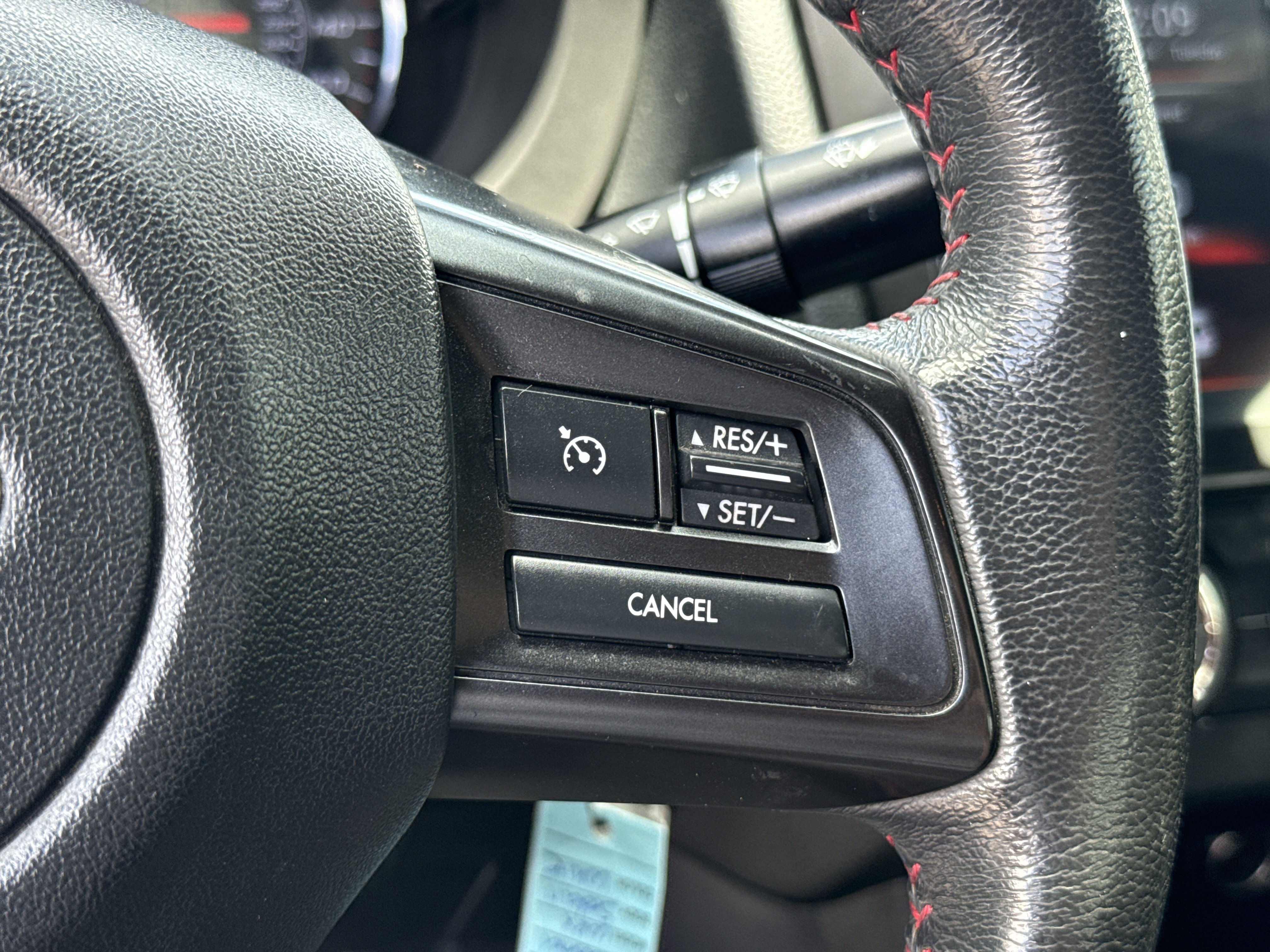 Used 2018 Crystal White Pearl Subaru Base image 40