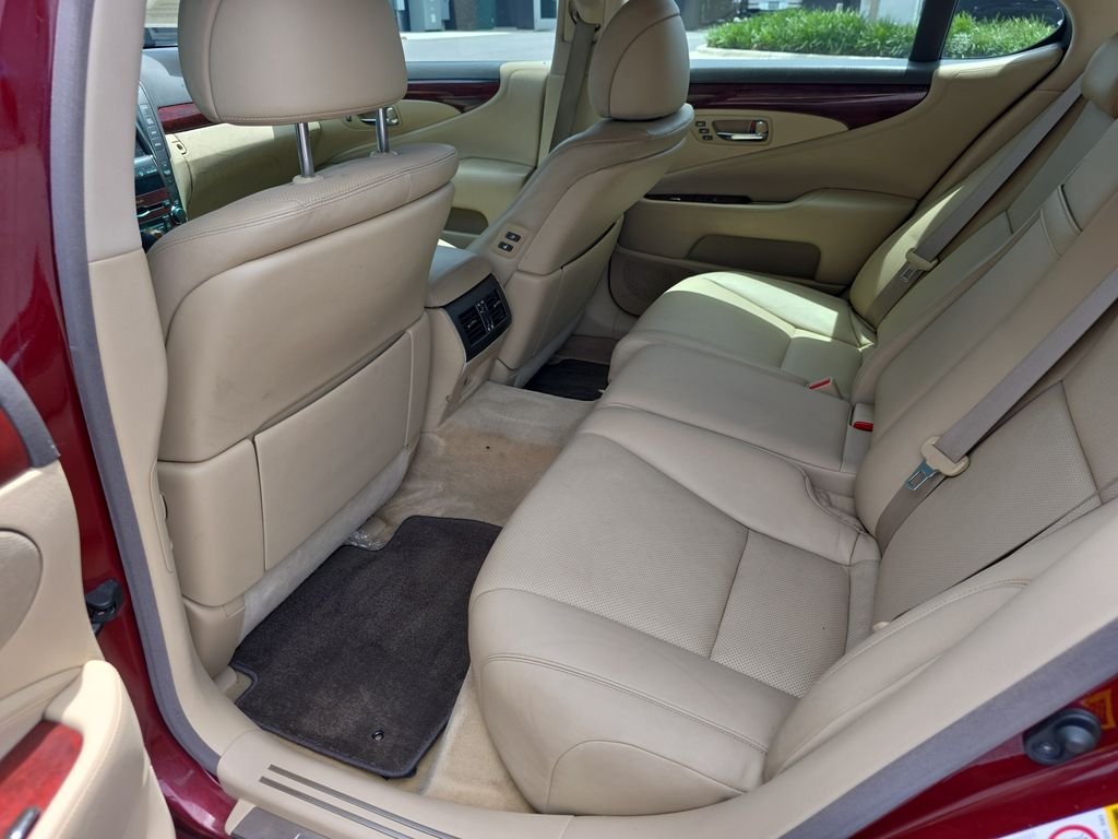 Used 2008  Lexus 460 image 30