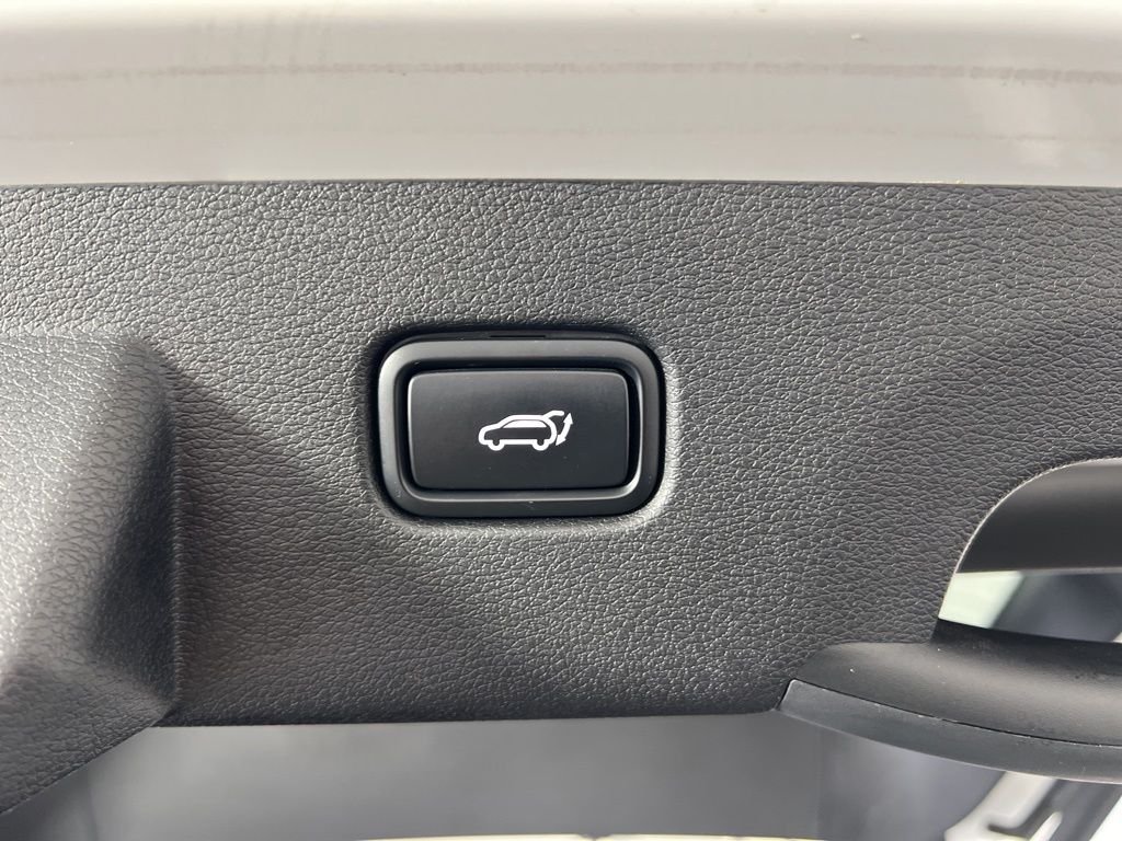 Used 2023 White Kia SX image 24