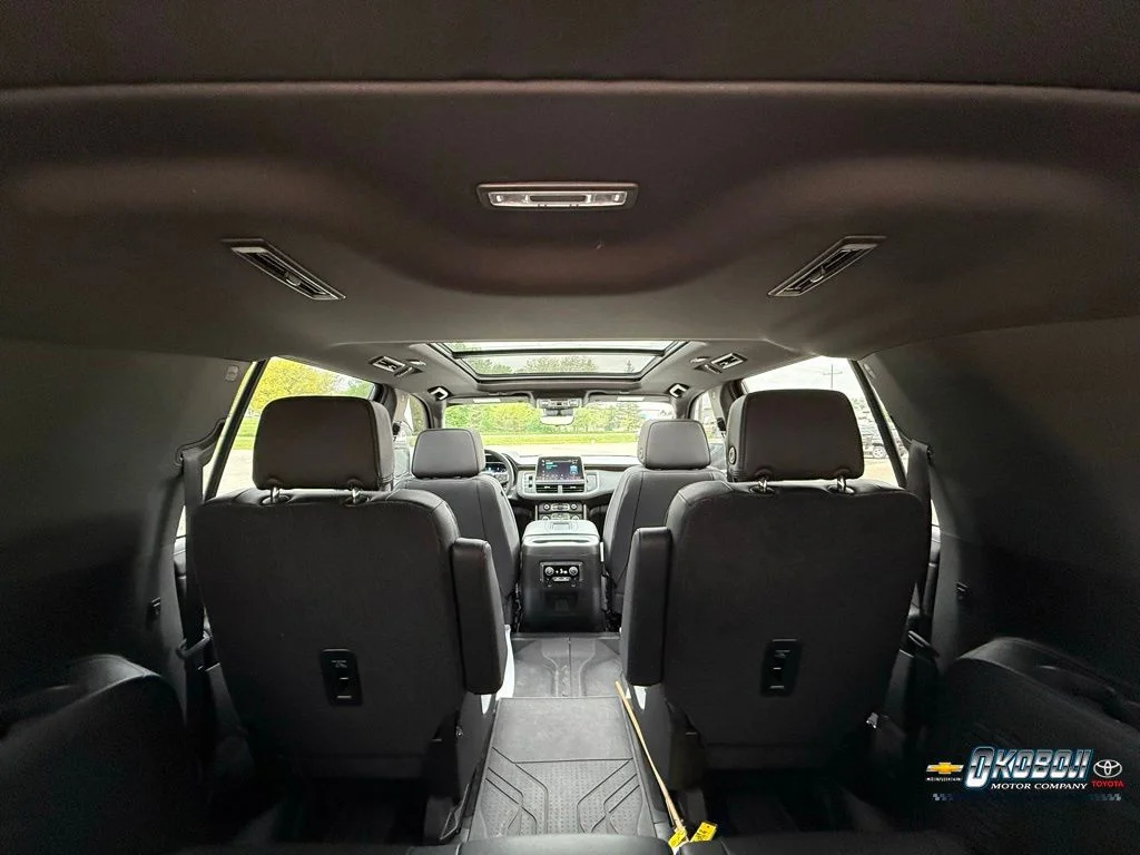Used 2024 Beige Chevrolet High Country image 20