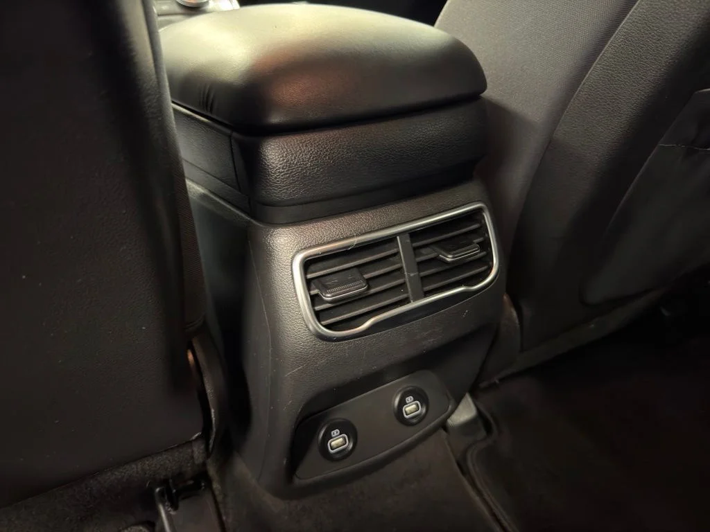 Certified Used 2022 Gray Hyundai SE image 30