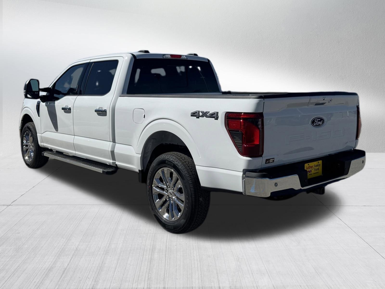 New 2026 Oxford White Ford XLT image 4