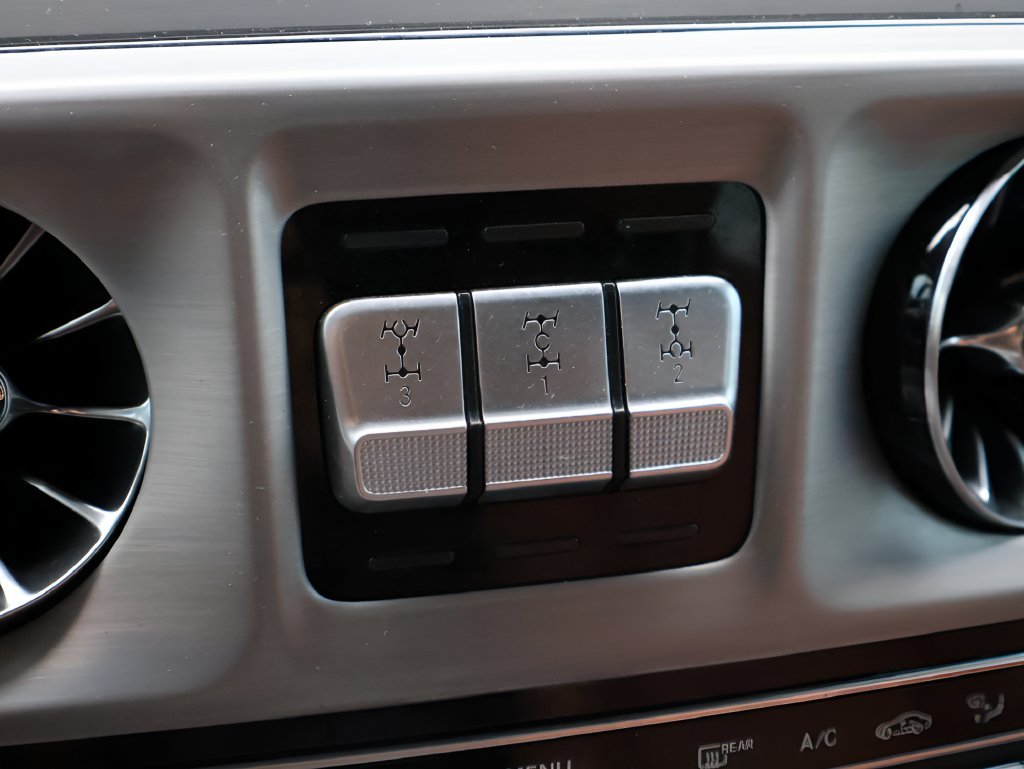 Used 2022 MANUFAKTUR Graphite Metallic Mercedes-Benz G 63 AMG® image 26