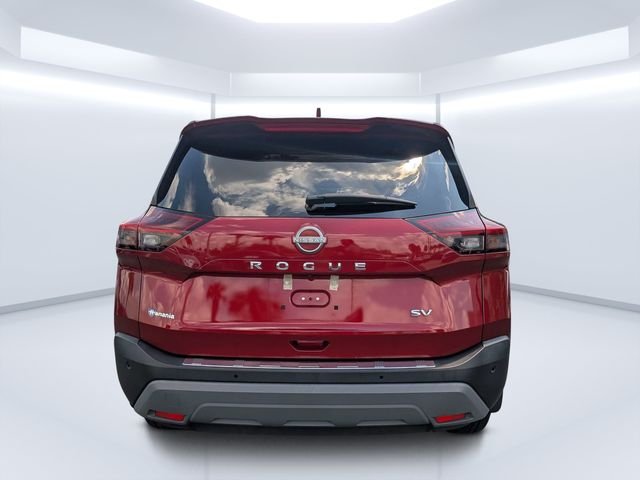 Used 2023 Red Nissan SV image 4