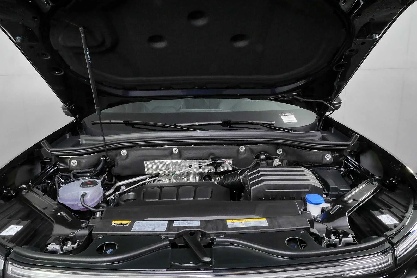 New 2026 Deep Black Pearl Volkswagen 2.0T SE image 31