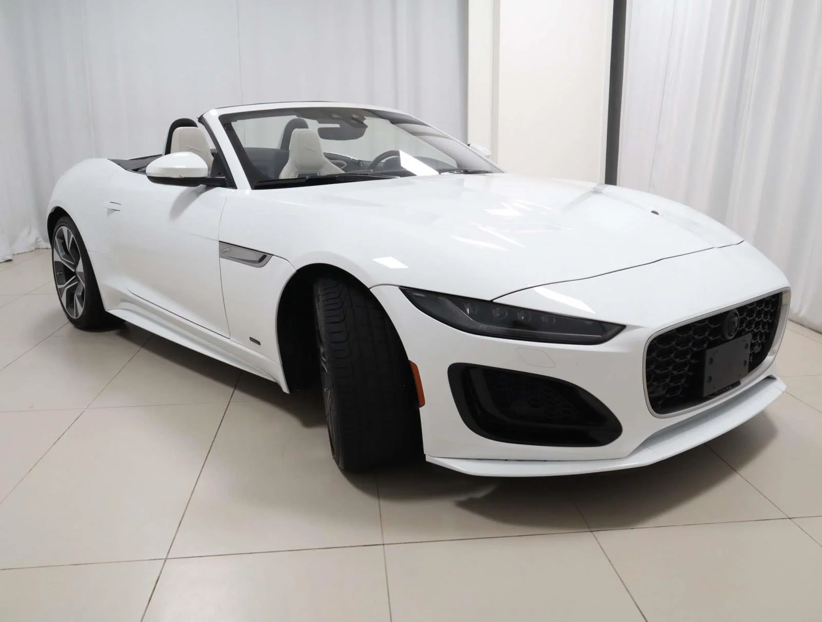 Used 2024 White Jaguar P450 image 7