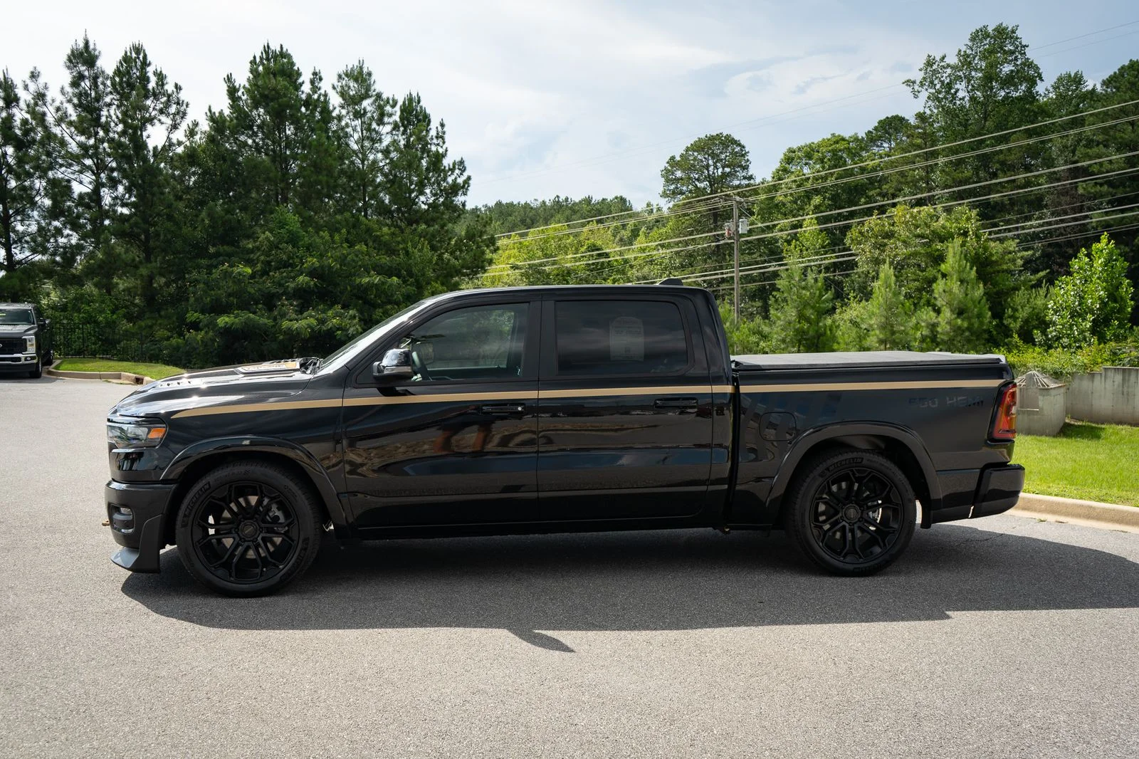 New 2026 Diamond Black Crystal Pearl-Coat Exterior Paint RAM Big Horn with DC 650 Supercharged Package image 17