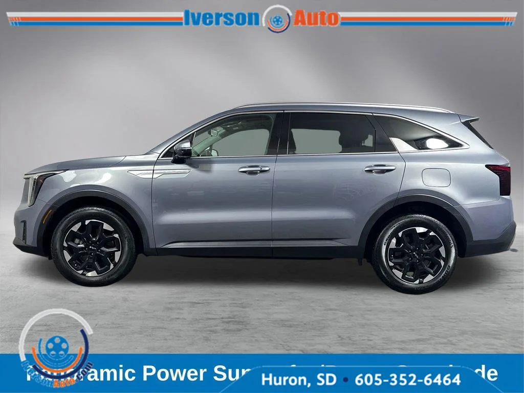 Used 2024 Everlasting Silver Kia S image 7