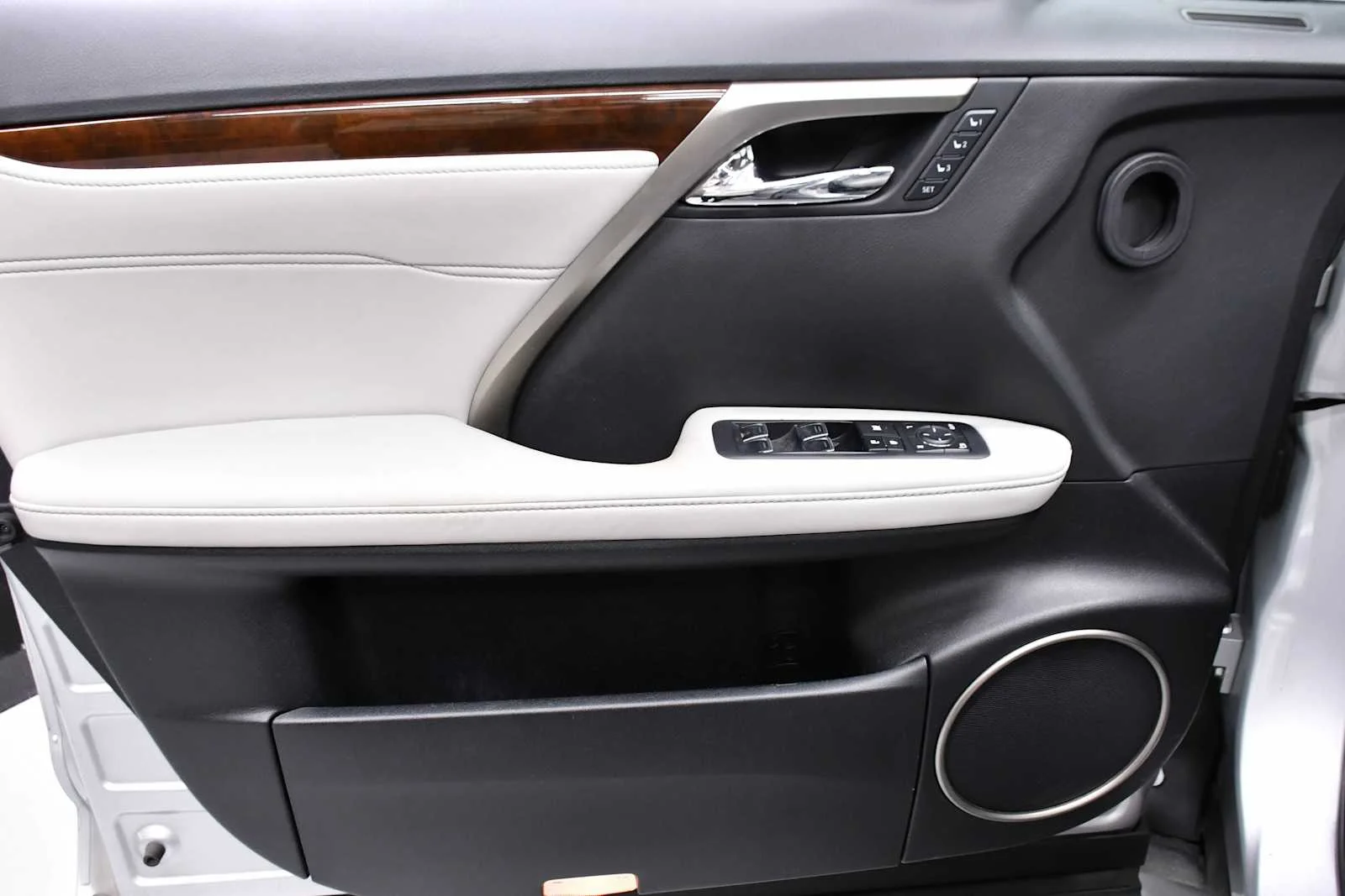 Used 2016 Silver Lining Metallic Lexus  image 15
