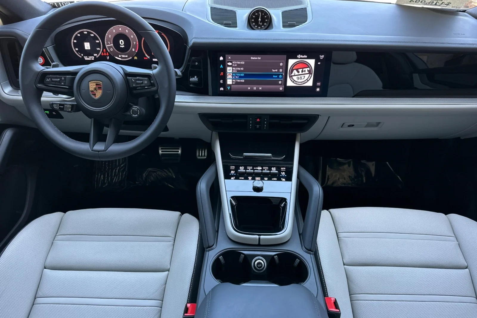 Certified Used 2025 Chalk Porsche S image 6