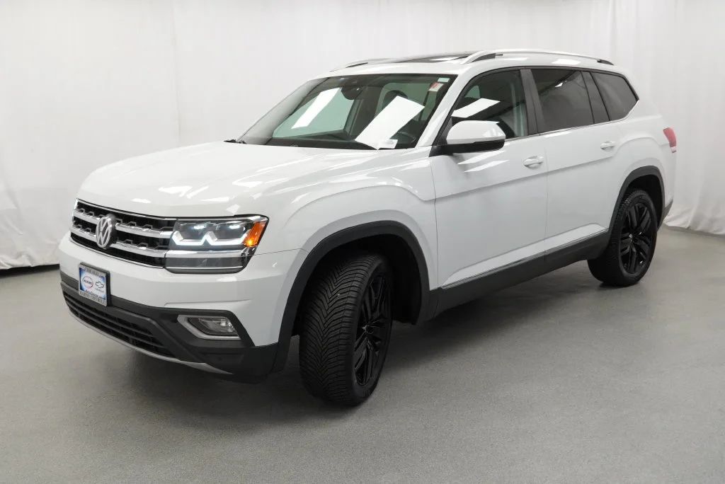 Used 2019 White Volkswagen 3.6L V6 SEL image 9