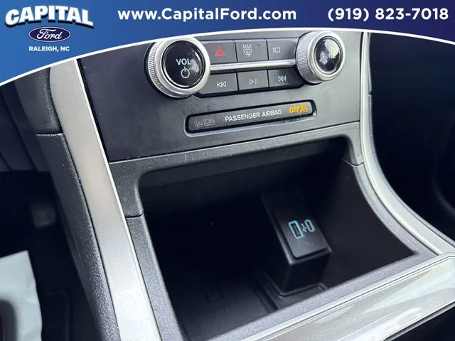 Used 2023 Green Ford SEL image 30