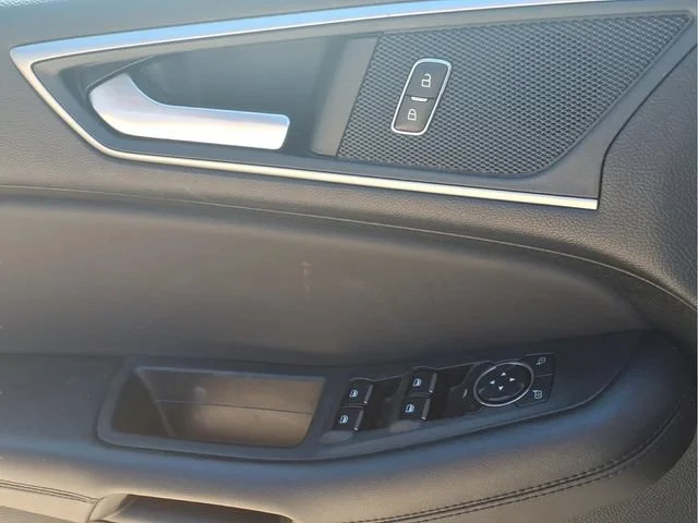 Used 2024  Ford SEL image 16