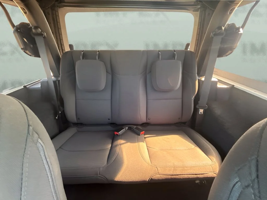 Used 2018 White Jeep Sport S image 11