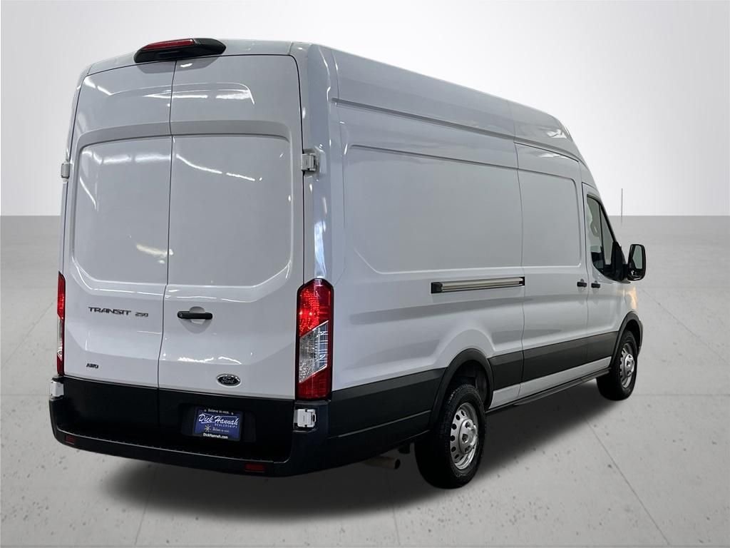 Used 2023 White Ford Base image 10