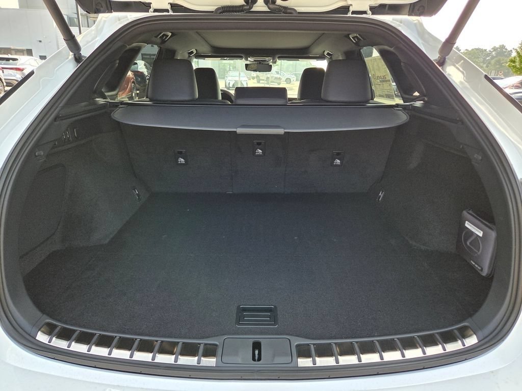 New 2026 Eminent White Pearl Lexus LUXURY image 31