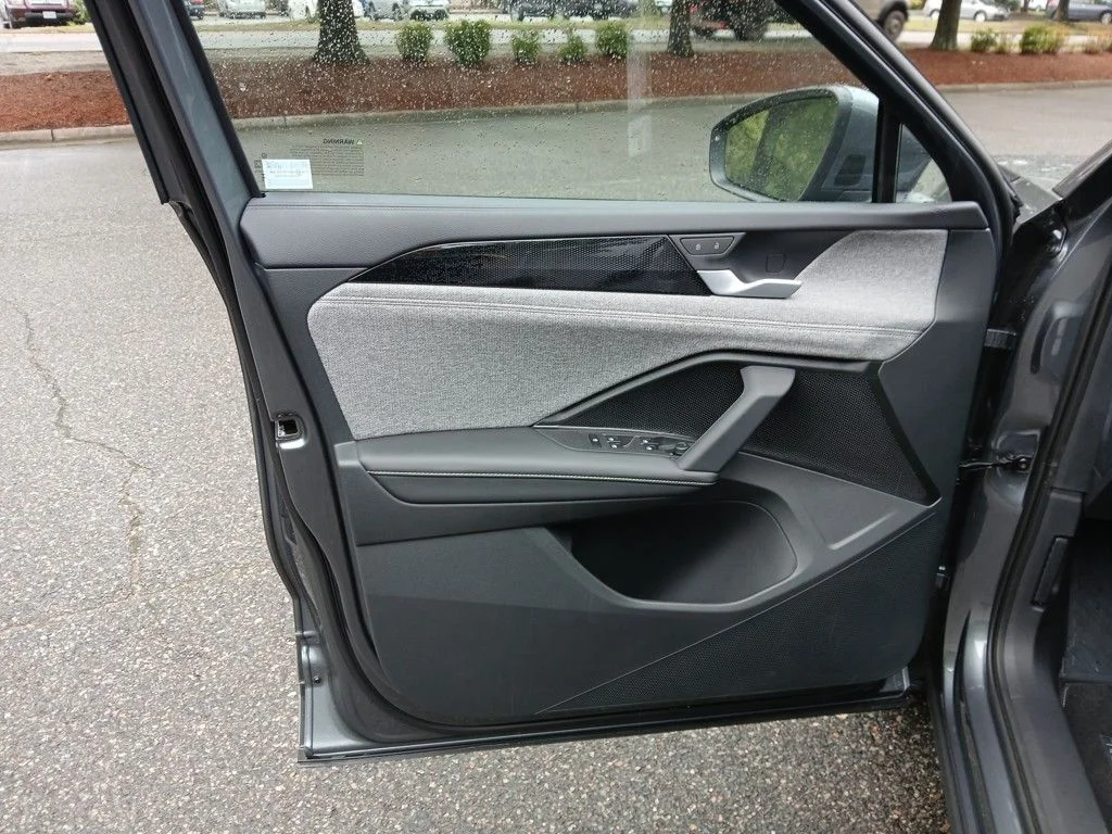 2025 Volkswagen Tiguan S - Photo 11