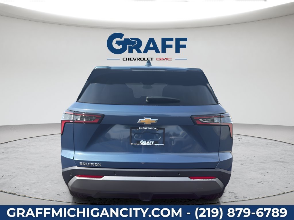 2027 Chevrolet Equinox LT - Photo 7
