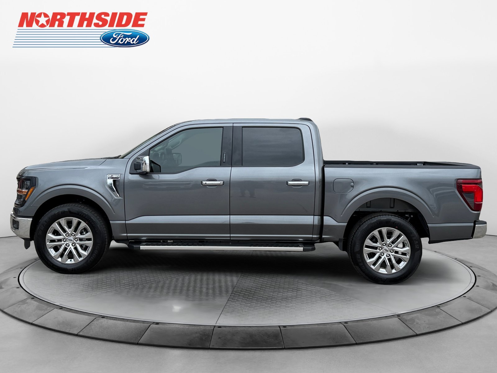 New 2026 Carbonized Gray Metallic Ford XLT image 4