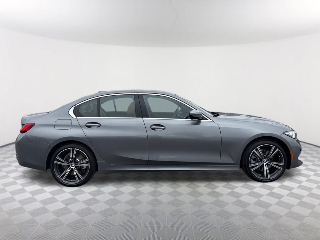 Used 2024 Gray BMW 330i image 3