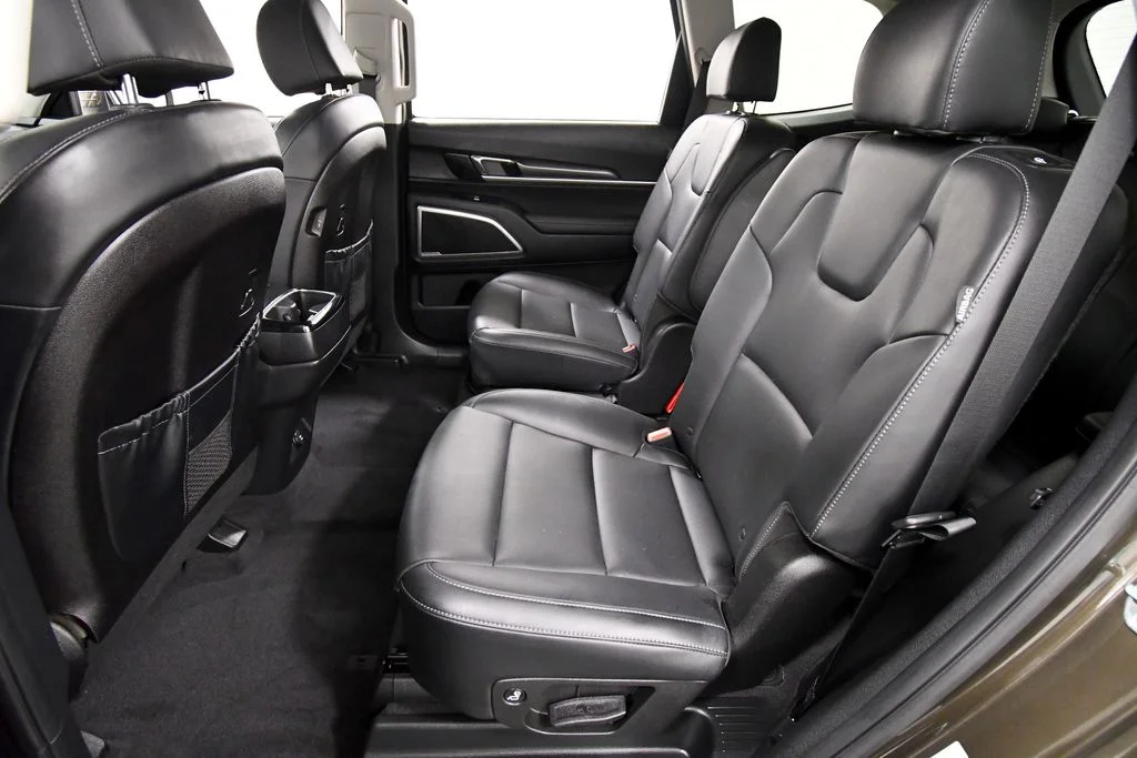 Certified Used 2024 Green Kia S image 15