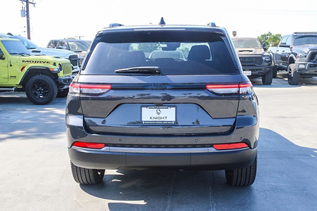 New 2026 Baltic Gray Metallic Clearcoat Jeep Limited image 8