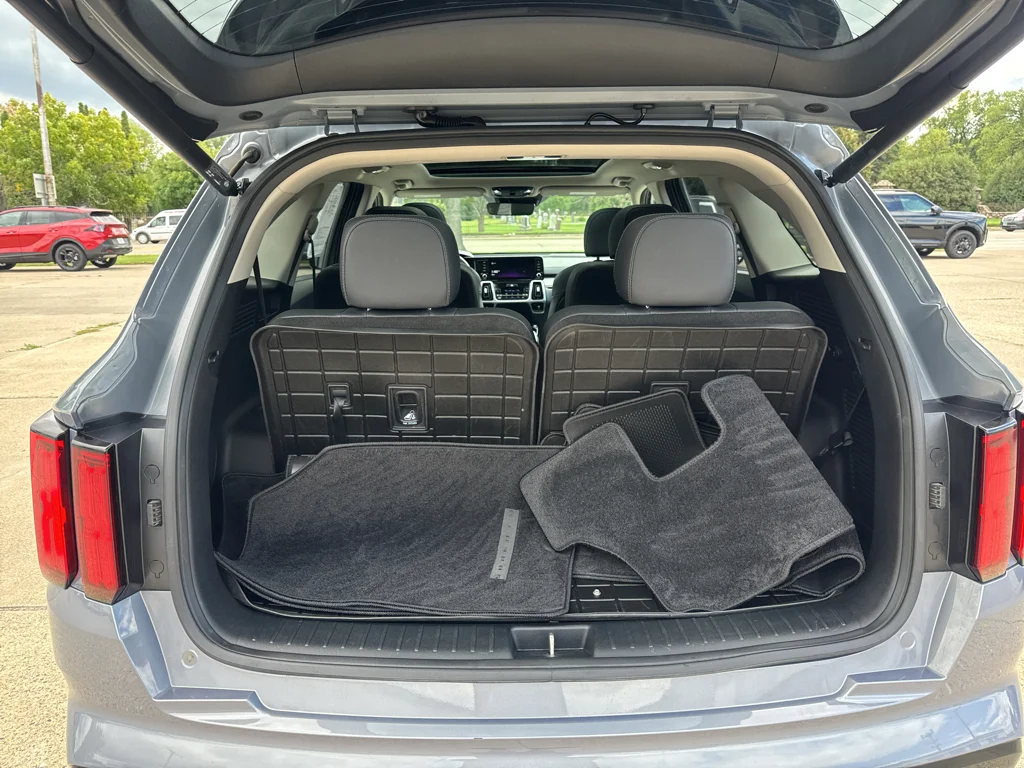 Used 2021 Everlasting Silver Kia SX Prestige image 7