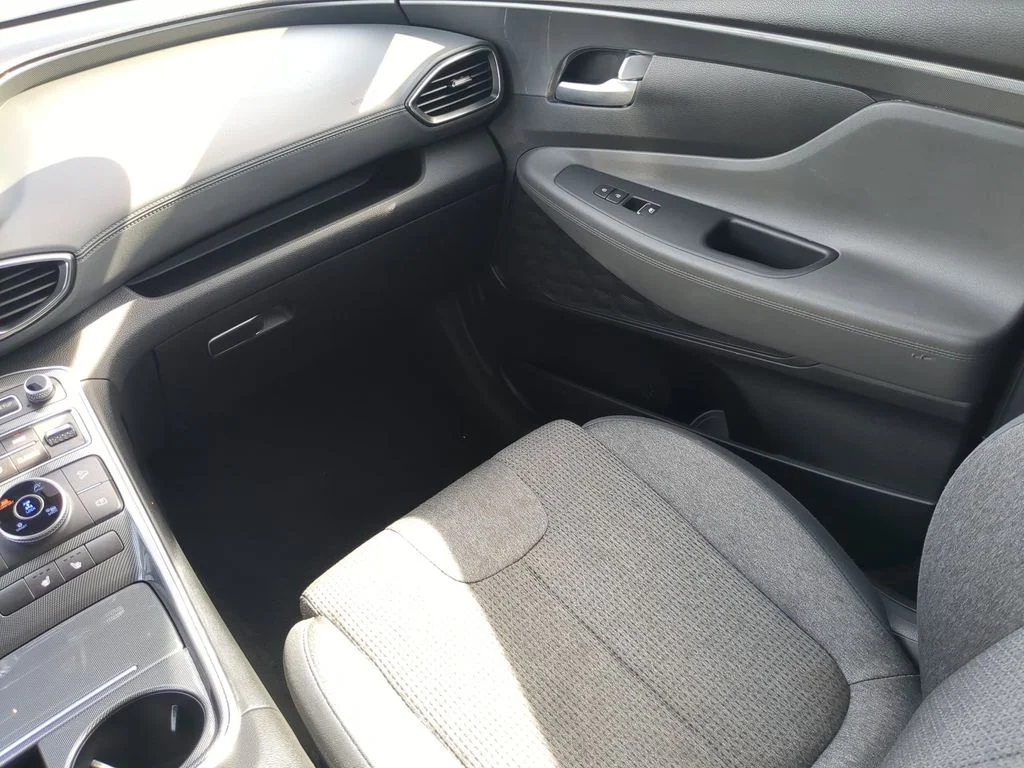 Used 2023 Black Hyundai SEL image 16