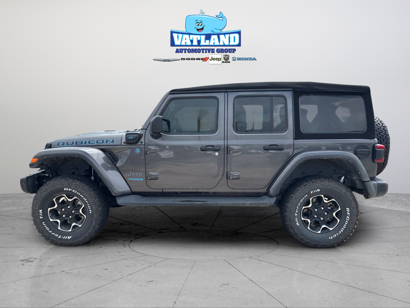 Used 2021 Gray Jeep Unlimited Rubicon 4xe image 2