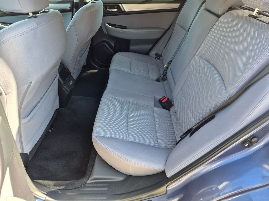 Used 2018 Blue Subaru 2.5i Premium image 27