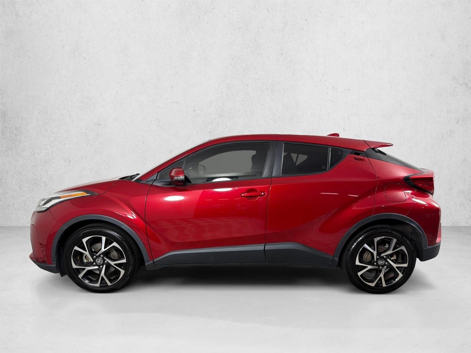 Used 2020 Supersonic Red Toyota XLE image 6