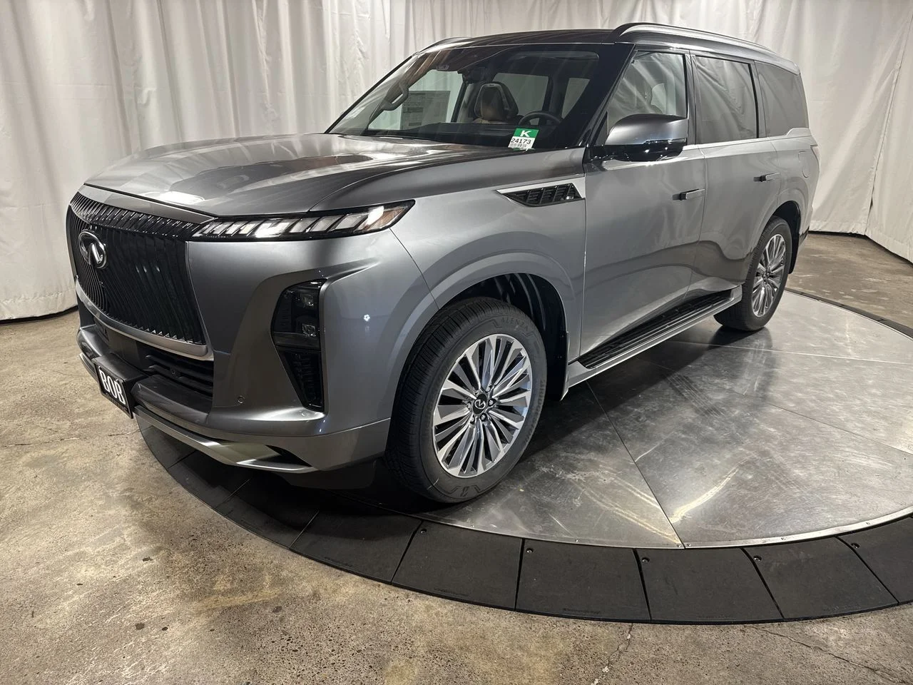 2025 INFINITI QX80