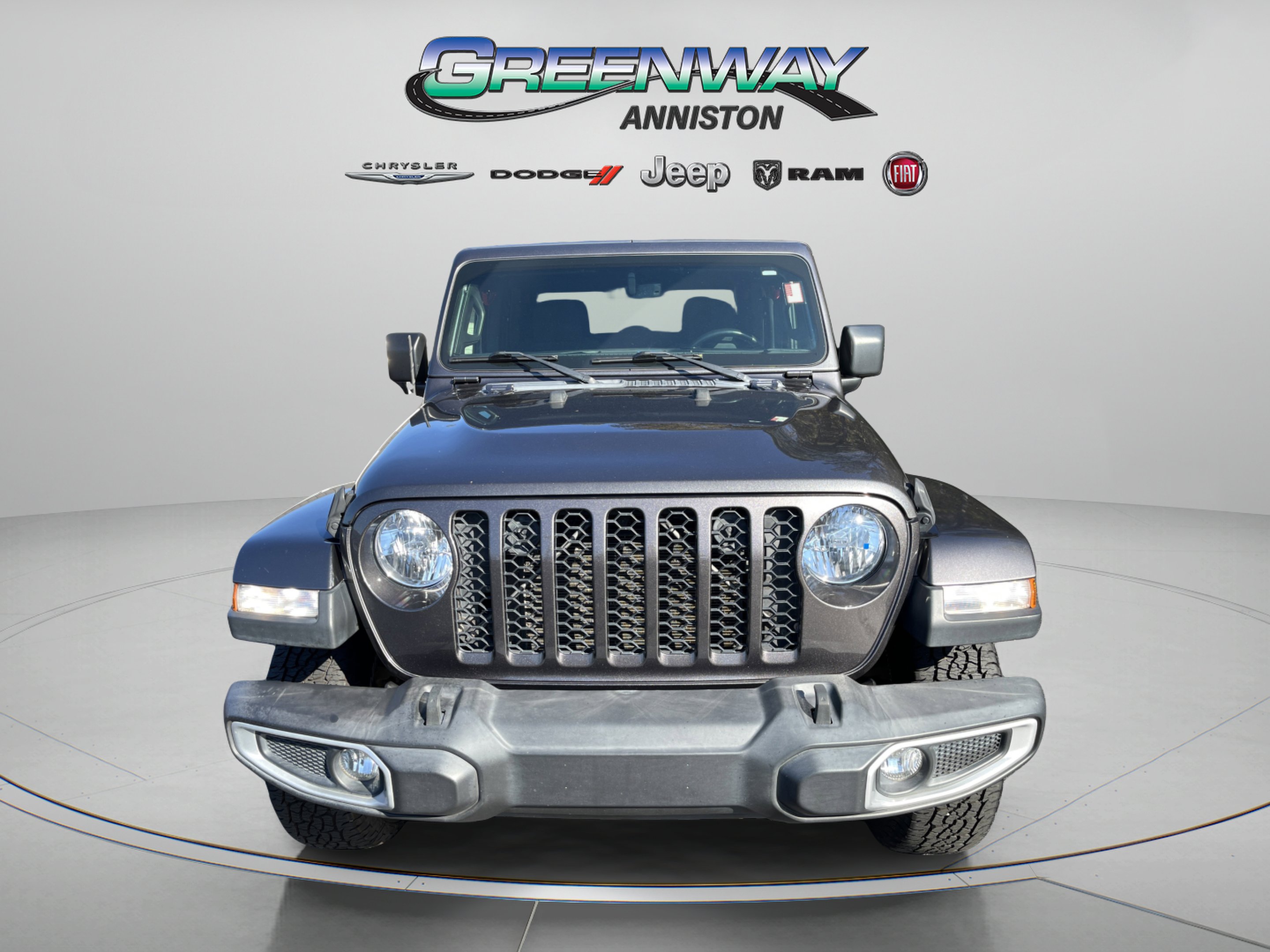 Used 2022 Granite Crystal Metallic Clearcoat Jeep  image 2