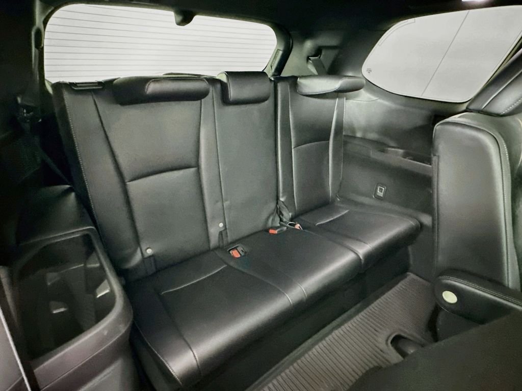 Used 2024 Pearl Toyota MAX Platinum image 30