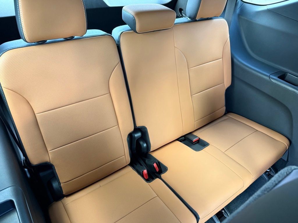 2027 Chevrolet Traverse Z71 - Photo 11