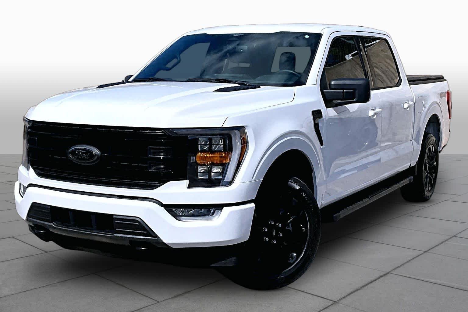 Used 2023 Oxford White Ford XLT image 35