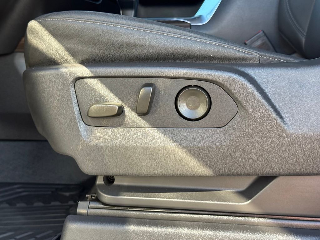 Used 2026 White Chevrolet LT Trail Boss image 11