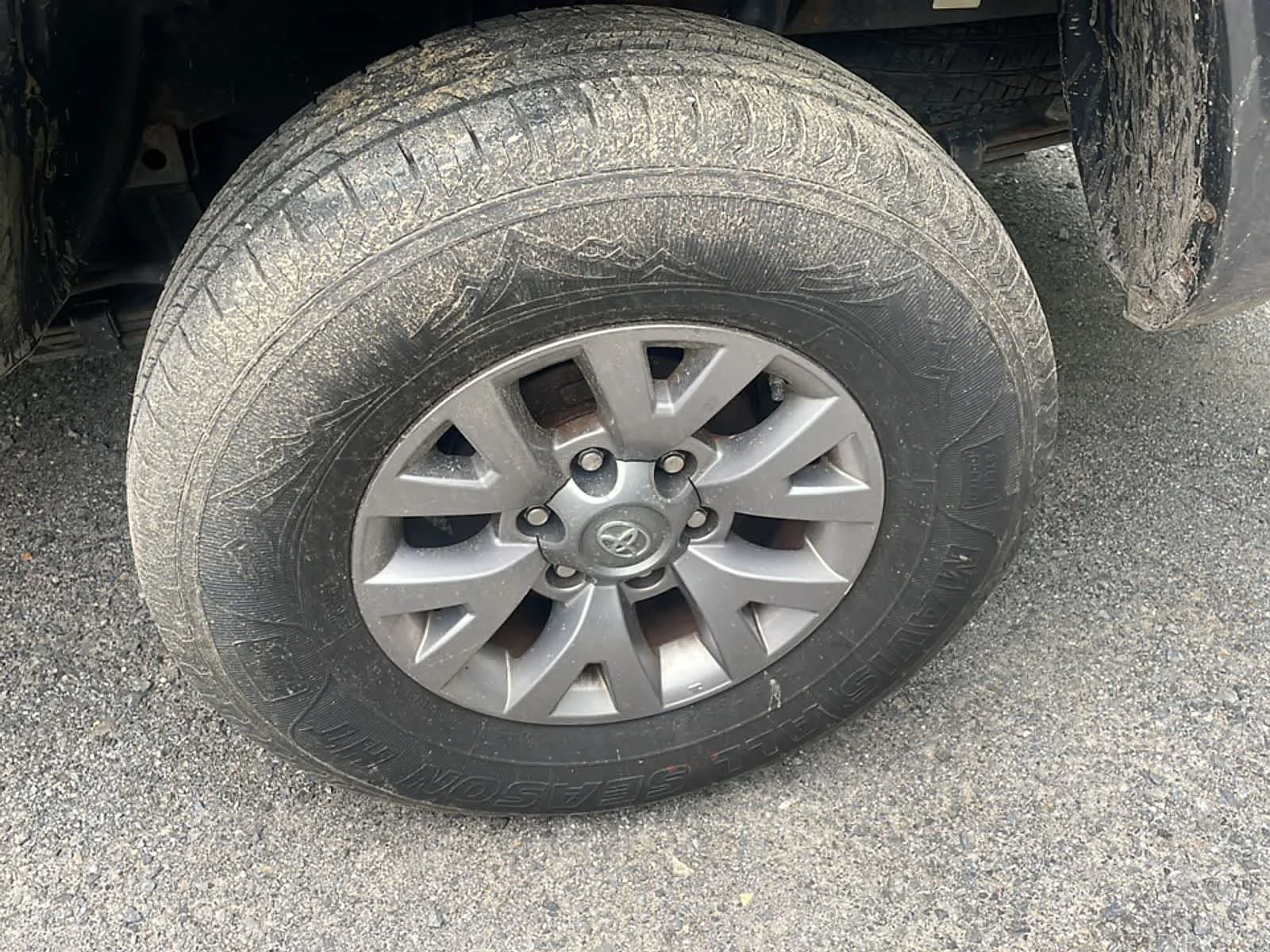 Used 2017 Magnetic Gray Metallic Toyota SR5 image 22