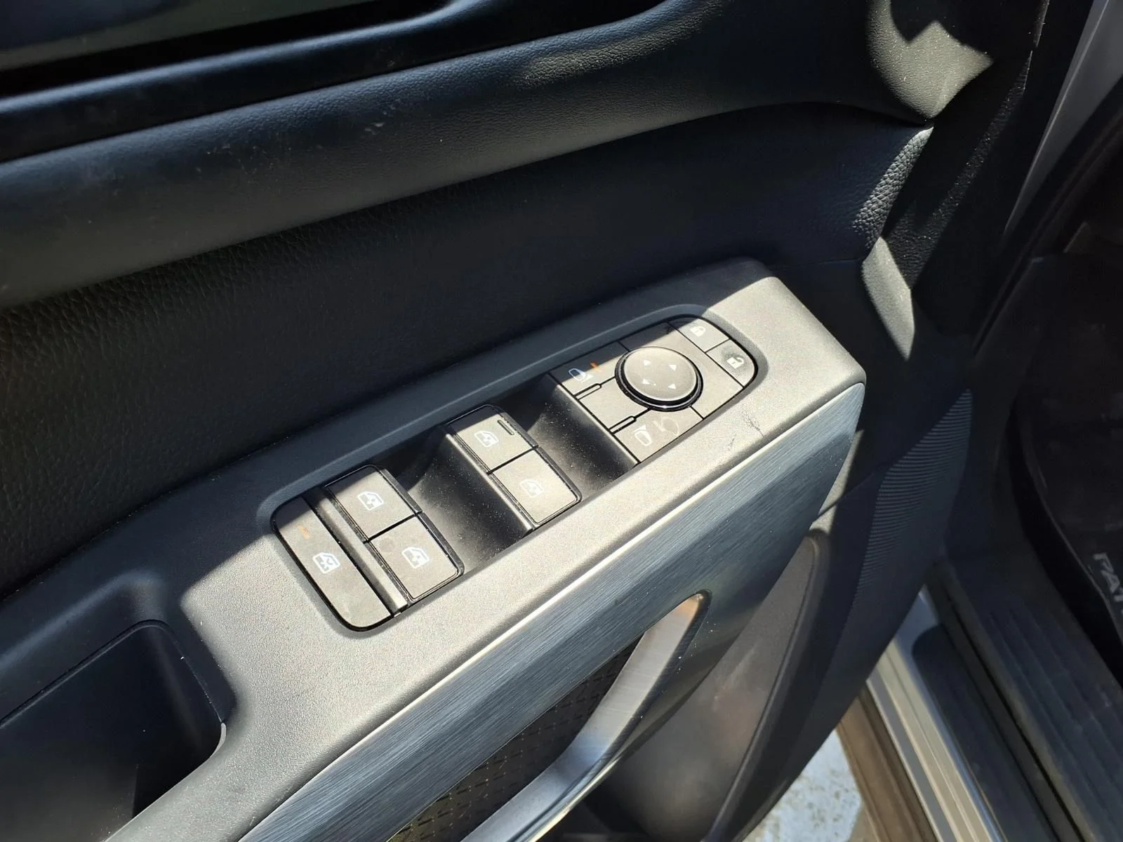 Used 2025 Gray Nissan Rock Creek image 15