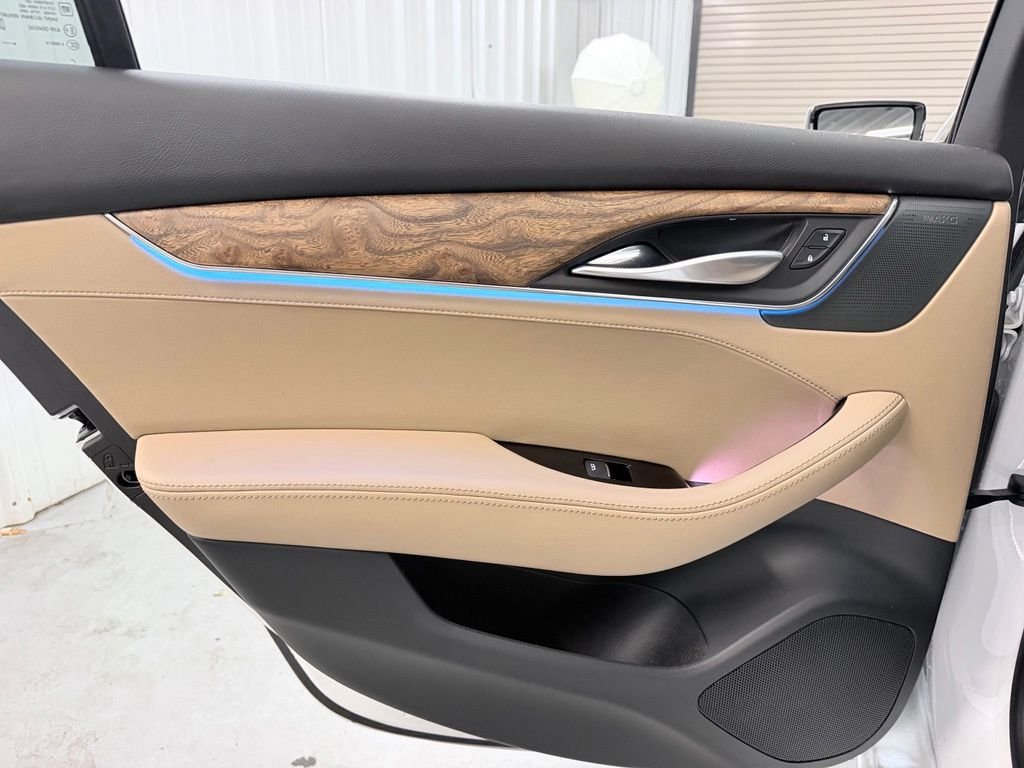 Used 2025 White Cadillac Premium Luxury image 39