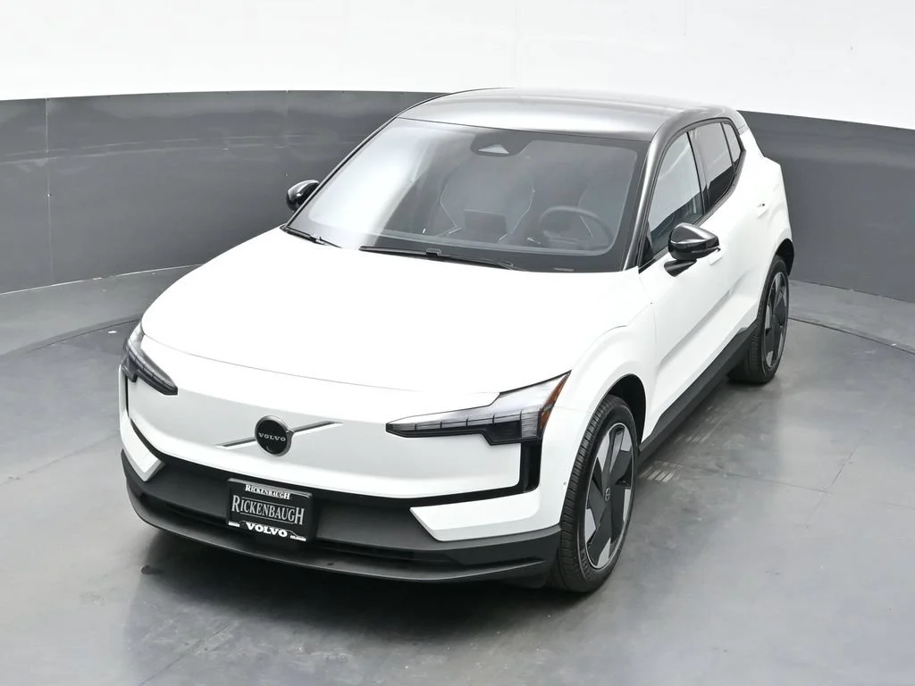 New 2026 White Volvo Twin Motor Performance Ultra image 28