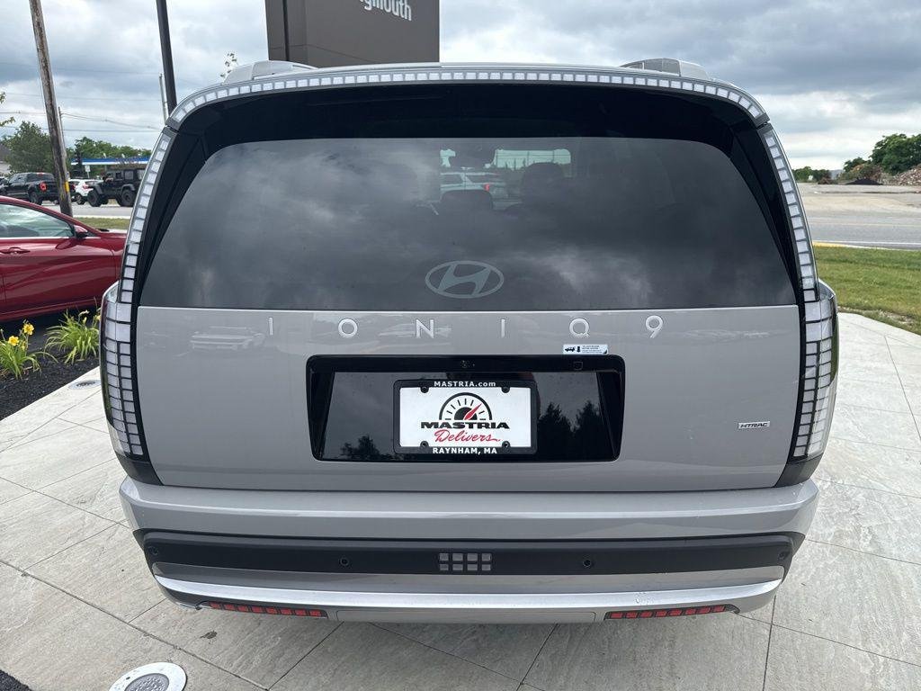 2026 Hyundai IONIQ 9 SE - Photo 8