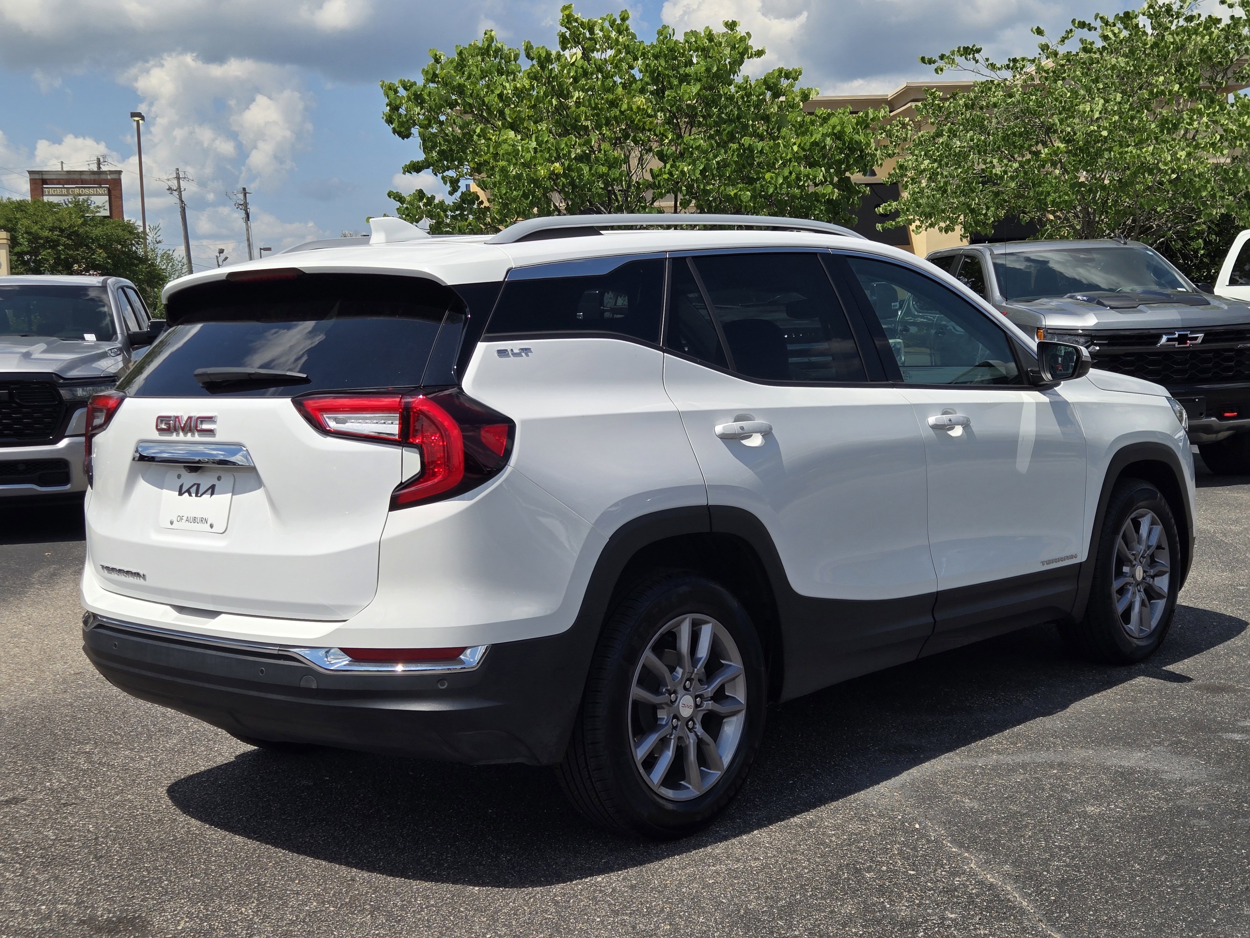 2024 GMC Terrain SLT - Photo 6