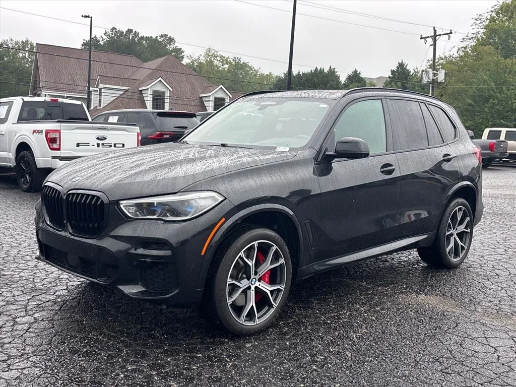 Used 2022 Black BMW sDrive40i image 3