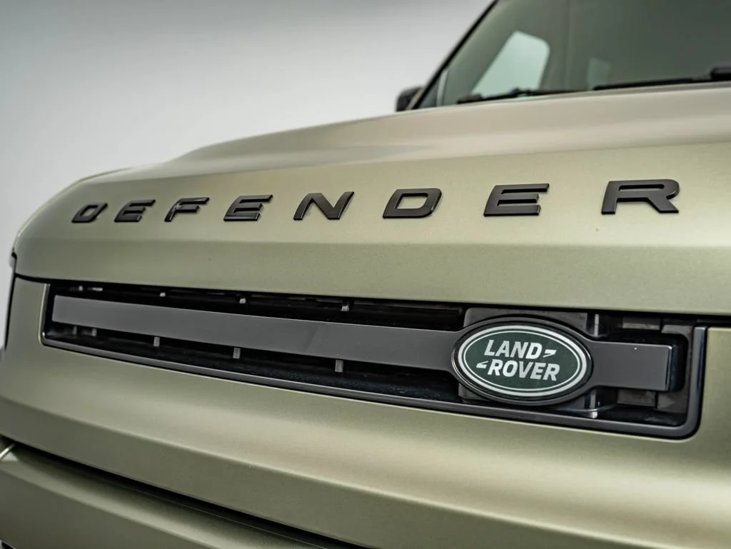Used 2023 Pangea Green Metallic Land Rover S image 12