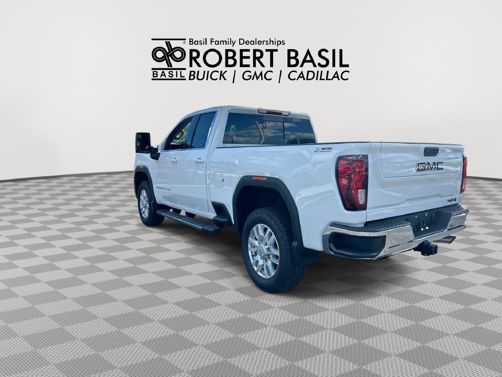Used 2024 White GMC SLE image 6