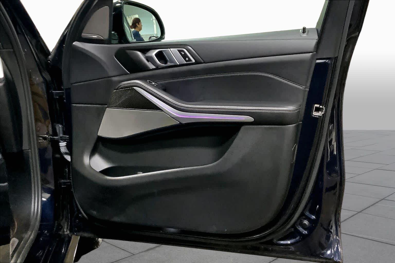 Used 2022 Carbon Black Metallic BMW M50i image 23