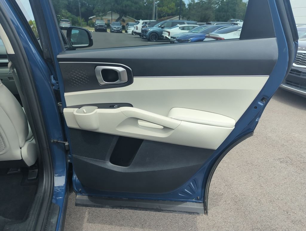 Used 2025 Black Kia S image 32