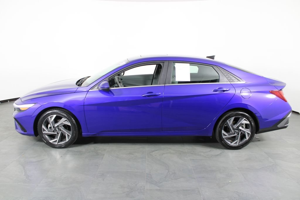 Certified Used 2024 Blue Hyundai SEL image 14