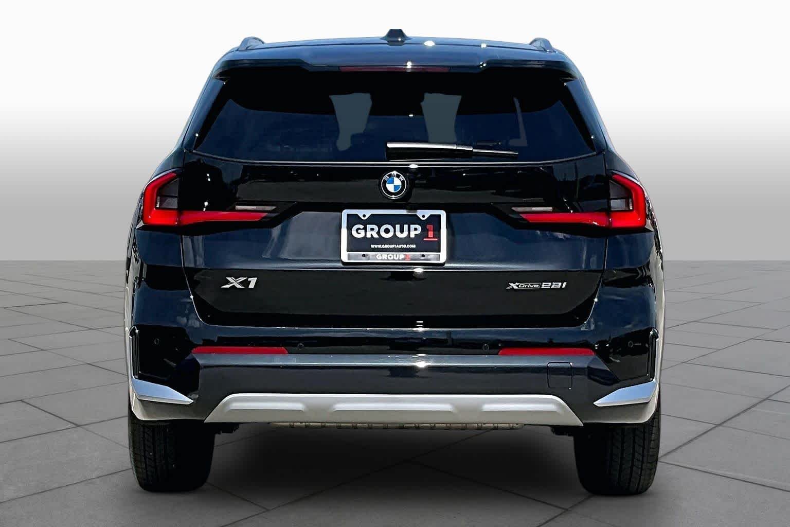 Used 2025 Black Sapphire Metallic BMW xDrive28i image 4